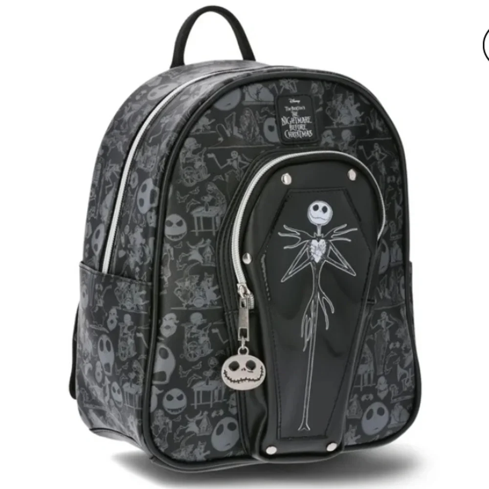 🌲 ☠️ The Nightmare Before Christmas Backpack - Picture 2 of 4